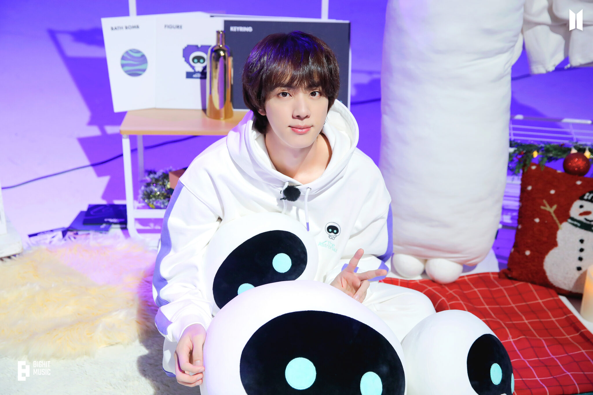 BTSメンバーJINジン誕生日記念1年間を振り返る公式写真はどこでみれる?2022年センイル記念！ | BTS情報ブログ